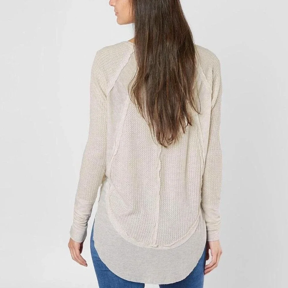 Free People Catalina Beige Waffle Knit VNeck Thermal Top Tunic Raw Seam Relaxed‎